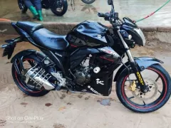 Suzuki Gixxer Dual Disc Dual Tone